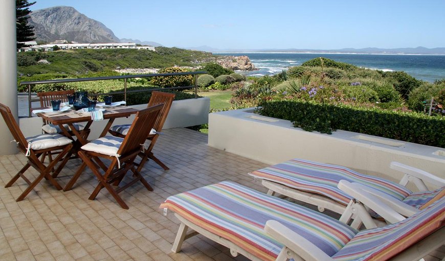 Welcome to the stunning 104 Bayview Apartment in Eastcliff, Hermanus, Western Cape, South Africa