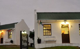 Agulhas Heights self-catering cottages image