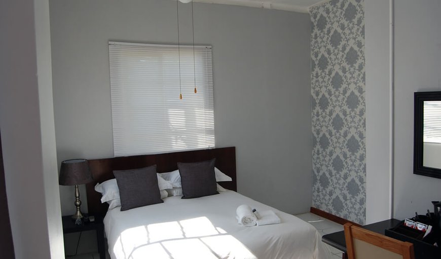 Double Room: Double Room 