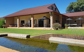 Esther's Country Lodge image