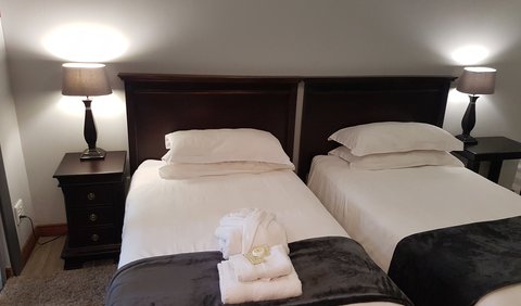 Anelia Room: Anelia Room - 2 x ¾ beds is suitable for single or twin use.