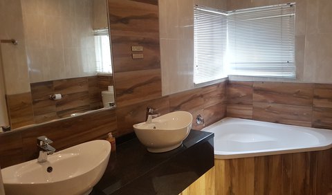 Frederik Room: Frederick Room - Bathroom