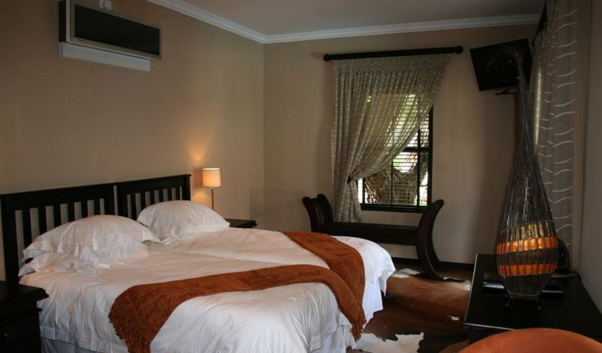 Queen Rooms: Bedrooms with Queen-size Beds and En-suite