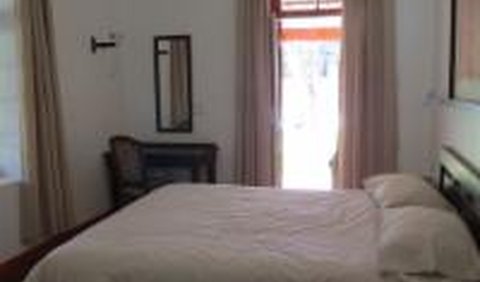 Double Room with Queensize bed: Double room with queen bed