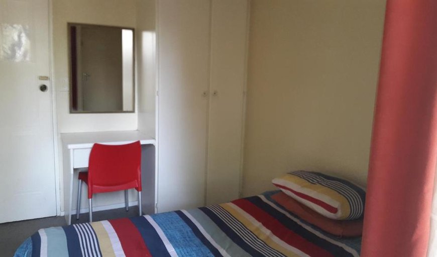 Single/Double Room with Private Bathroom: Single Room