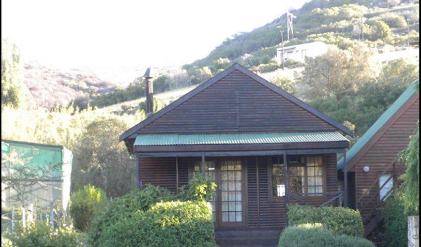 Orange chalet: Orange Wooden Chalet