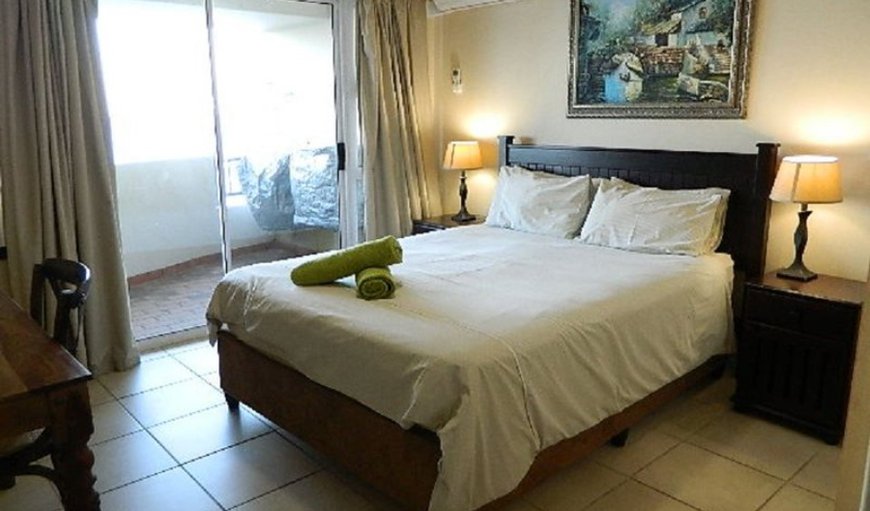 2 Bedroom Self Catering Apartment: Bedroom with Queen Size Bed