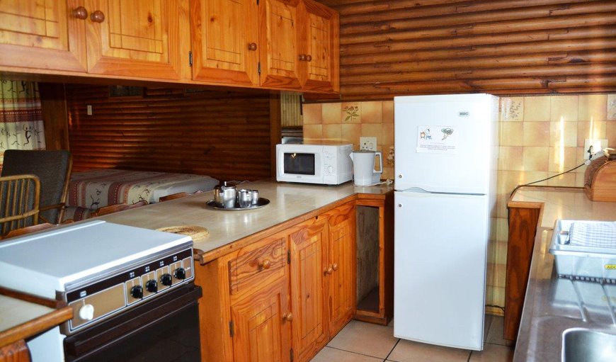 Two Bedroom Log Cabin 1 - 6 sleeper: 6 Sleeper Log Cabin