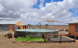Oom Benna's Self-Catering image
