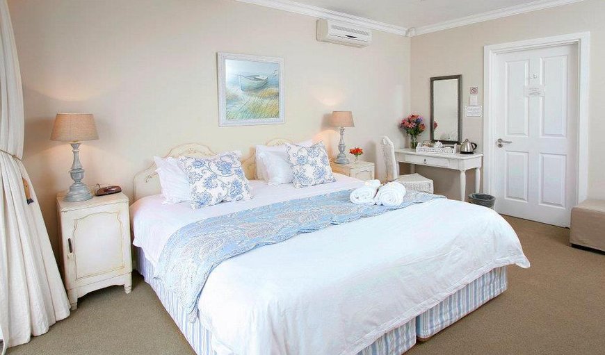 King/twin bed bath en suite sea view: King/Twin En-suite - Sea View