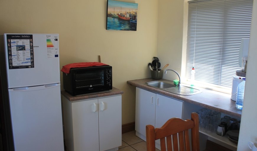 Whale Watch Suite modern kitchenette contains everything required for a relaxing self-catering stay, including a microwave hob, oven, fridge-freezer, and the full range of cutlery and crockery. Whale Watch Suite modern kitchenette contains everything required for a relaxing self-catering stay, including a microwave hob, oven, fridge-freezer, and the full range of cutlery and crockery.