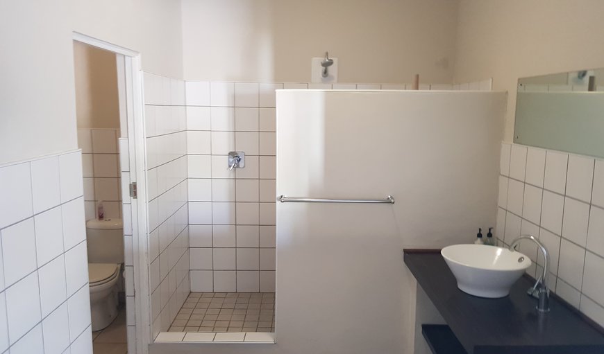 Rivergold Guest Rooms: Bathroom en-suite