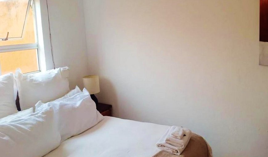 Apt 10 Standard Double Room: Apt 10 Standard Double Room - Bedroom with a double bed