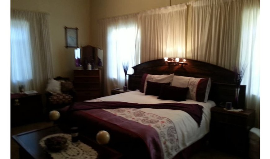 Double Room: Double Room - Bedroom