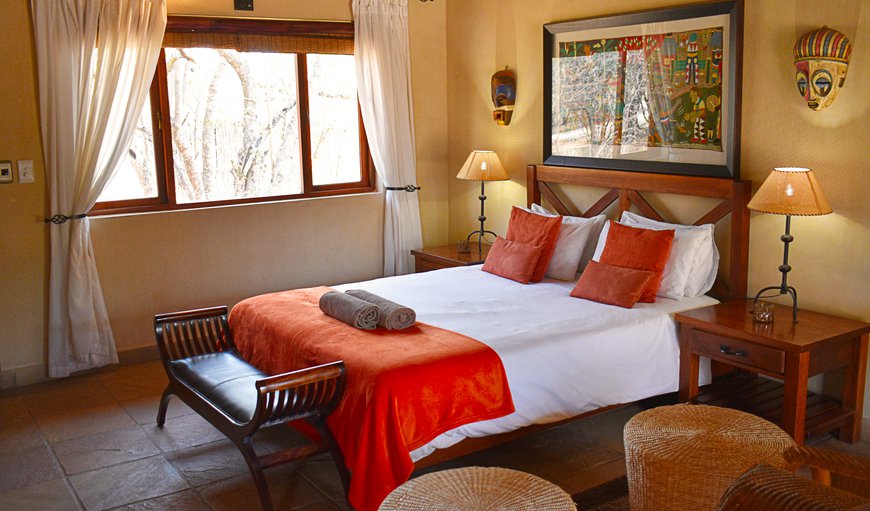 Zebula – IZ37 – Private 24 sleeper lodge: Chalet with a queen size bed.