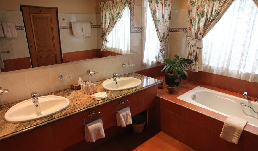 Buffalo Suite: Bathroom