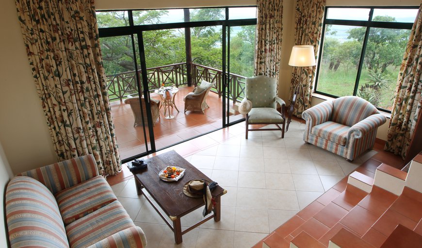 Honeymoon Suite: Honeymoon Suite - Lounge & balcony