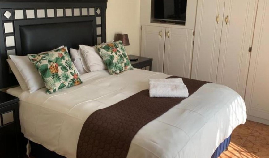 Double Room With Shower only: Double Room With Shower only - Bedroom