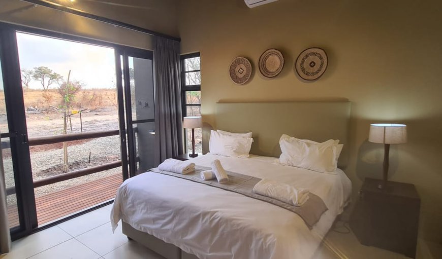 4 Bedroom Bush Chalet with uppe: Bush Chalet - Main Bedroom