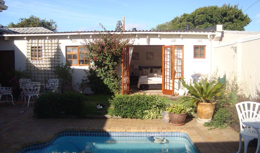 Welcome to Di's Cottage in Plumstead, Cape Town, Western Cape, South Africa