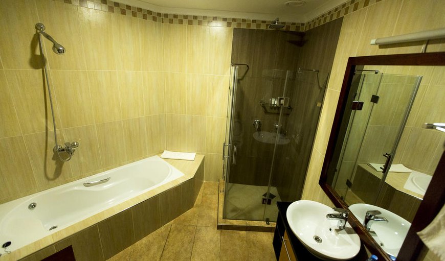 Grand Suite: Grande Suite Bathroom