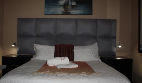 Standard Room: Bed