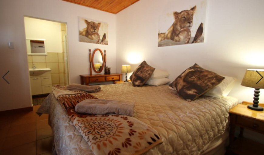 4 Bedroom Bush House: Bedroom with Double Bed