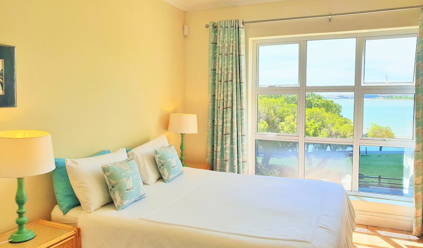 Gold Water * Sleeps 6: Wake up to a sea view