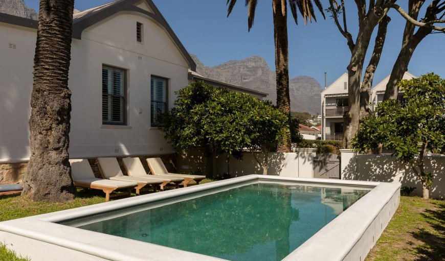Welcome to Linda Vista in Camps Bay, Cape Town, Western Cape, South Africa