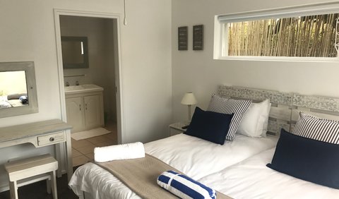 Room 1 (Twin beds or one King size) photo 33