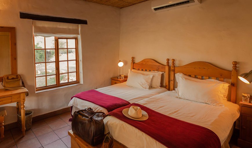 TAAIBOS (House - 6 Sleeper): Bedroom with 2 single beds