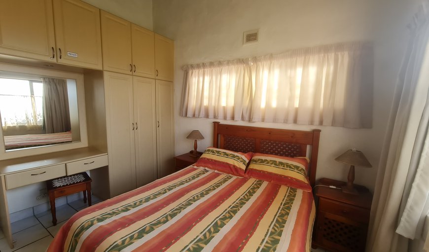 Allesreg Chalet E2: Bedroom with Double Bed
