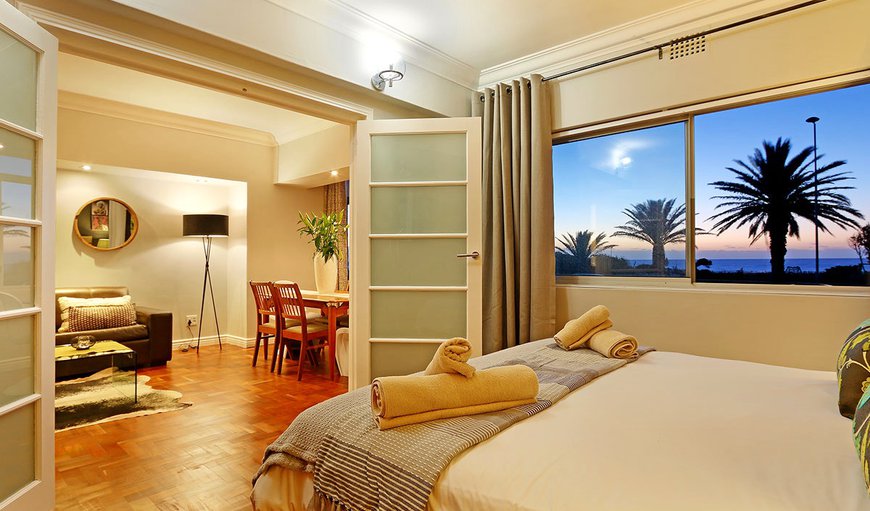Adenium Beachfront: Main Bedroom with Queen Size Bed