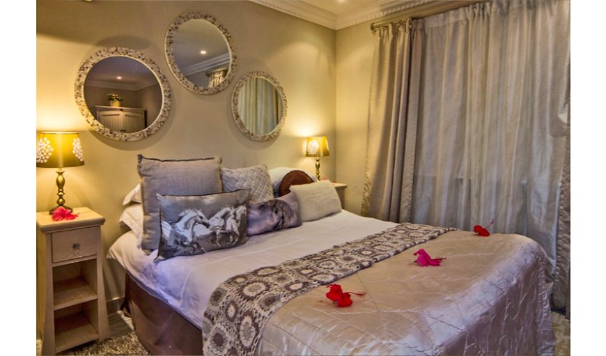standard double room (downstairs): Standard double room(downstairs)