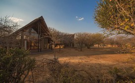 Nkala Safari Lodge image