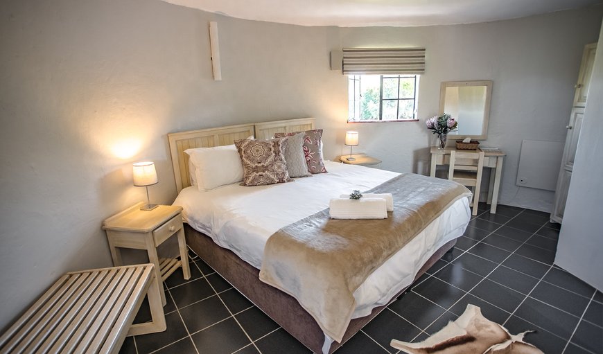En-suite bathroom with a shower. Small fridge, tea/coffee making facilities, hairdryer, heater, fan, save, blockout curtains and free WiFi. En-suite bathroom with a shower. Small fridge, tea/coffee making facilities, hairdryer, heater, fan, save, blockout curtains and free WiFi.