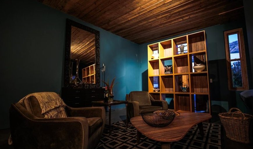The Blue Cottage: The Blue Cottage - Lounge area