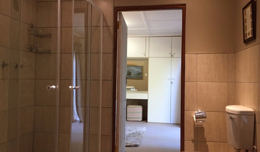 3 bedroom unit - TL Estate: Bathroom
