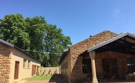 Treelands Manor - Self-catering suites x 6 image