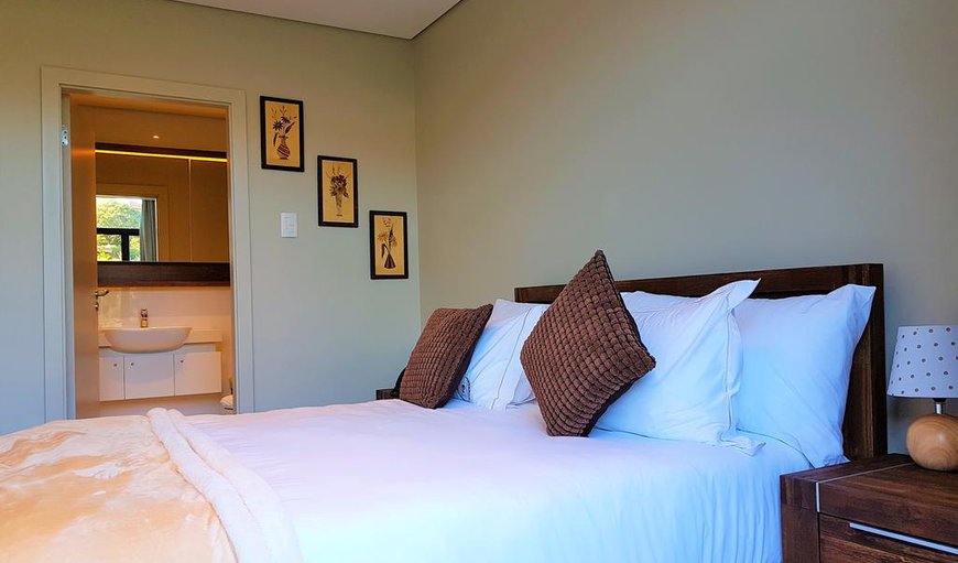 Zimbali Suite 113 Seaview: Bedroom