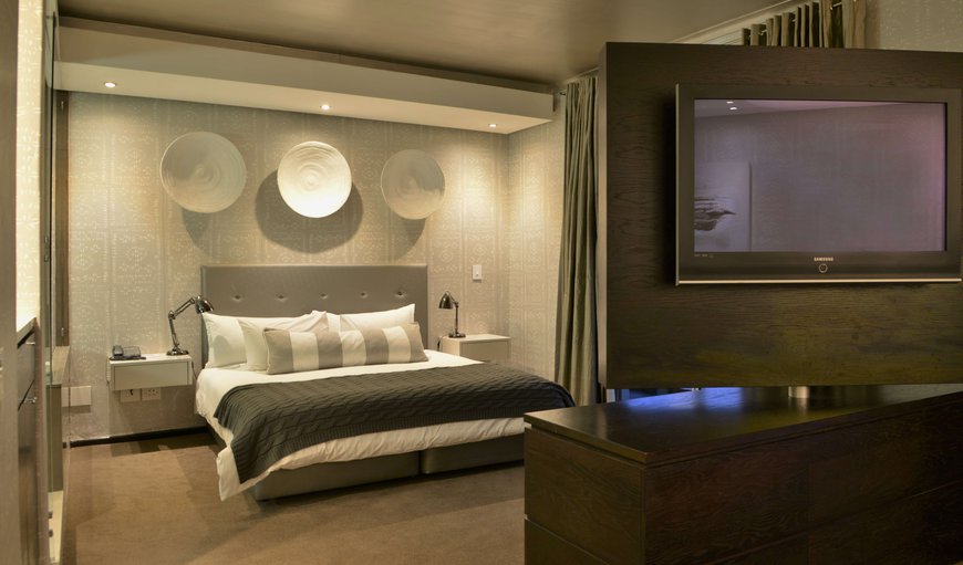 Executive Suite: Executive suite- King-size extra length bed with Modern luxury en-suite bathrooms facilities