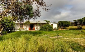 !Khwa Ttu Bush House image