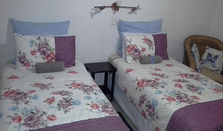 UNIT 4 Double en-suite: Unit 4 - Bedroom with double or twin singles