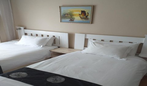3 Bedroom Self-Catering Family Home: Bed