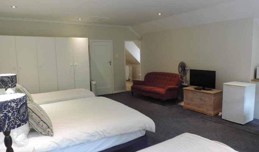 Kingsize Luxury triple Room with patio: Kingsize Luxury triple Room with patio