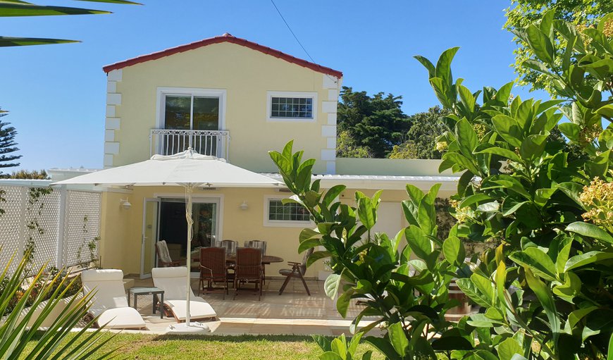 Cottage Cabernet:
Veranda and Entrance in Constantia, Cape Town, Western Cape, South Africa