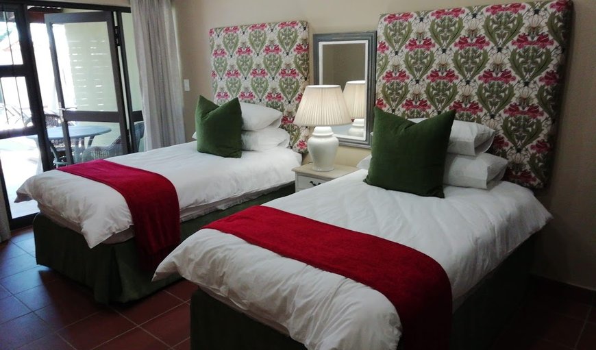 Crafters Lodge- Units 2 and 5 are double rooms with 2 x 3/4 beds and bathroom with shower. Separate entrance and veranda. Coffee/tea station in room. Crafters Lodge- Units 2 and 5 are double rooms with 2 x 3/4 beds and bathroom with shower. Separate entrance and veranda. Coffee/tea station in room.