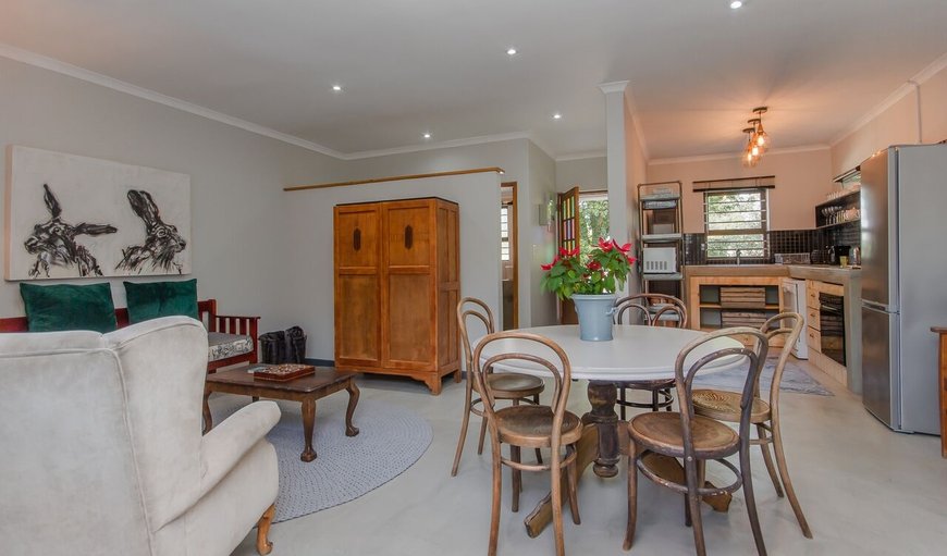 Cottage: Open plan lounge dining area