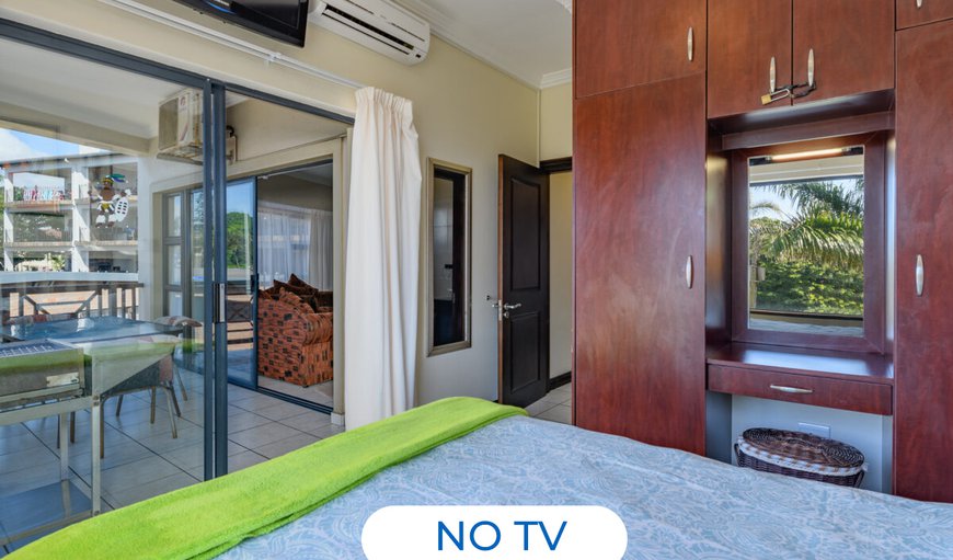 Topanga 25 - Uvongo: Bedroom