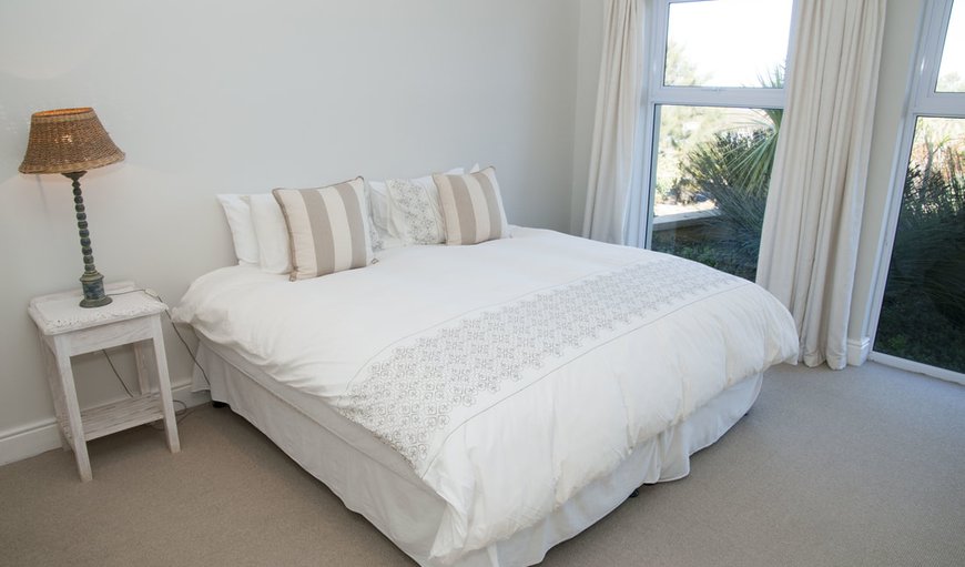 Pezula Double Storey Luxury - SL9: Bedroom 1.